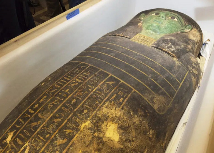 Peti Mati Berlapis Logam Mulia, Salah Satu Bukti 7 Penemuan Bersejarah Emas Terbesar Dunia
