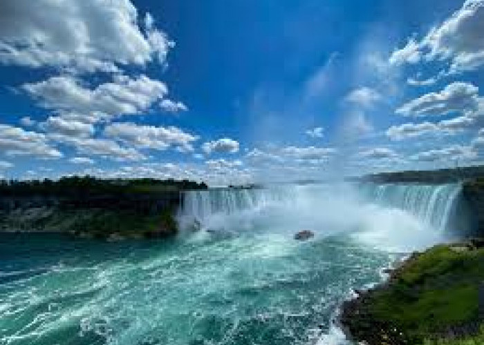 Wajib Tau Nih, Ini Fakta Air Terjun Niagara Yang Terdiri dari Kumpulan Tiga Air Terjun!