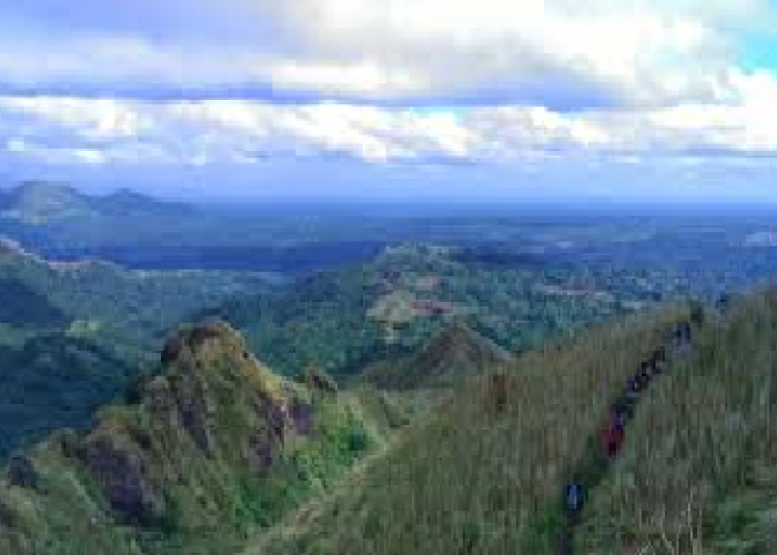 Mengapa Gunung Balayan Dikenal Penuh Misteri? Ini Alasannya!