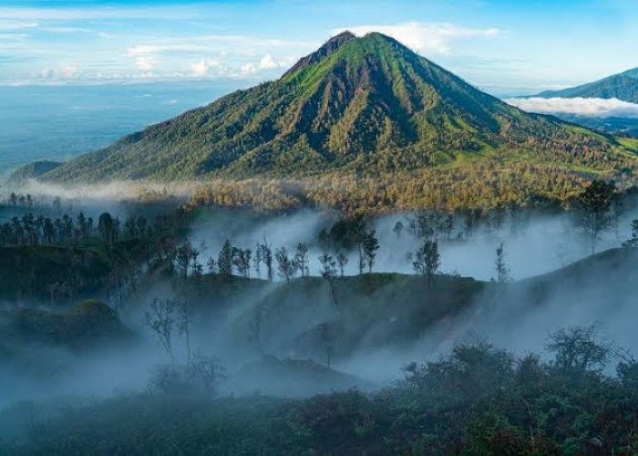Mengungkap Misteri 6 Gunung Di Pulau Jawa, Ada Apa Aja Yah?