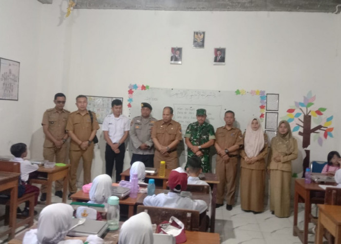 252 Siswa SD Muhammadyah 3 Pagar Alam Santap Menu MBG