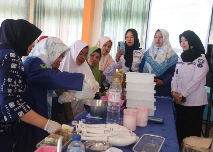 Perempuan Pagar Alam Dibekali Keterampilan Wirausaha
