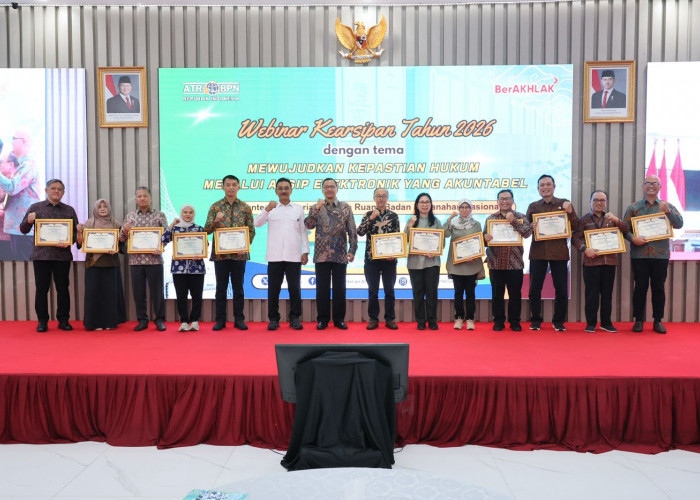 Tingkatkan Semangat Kerja, Sekjen ATR/BPN Apresiasi Satker dengan Pengelolaan Arsip Terbaik