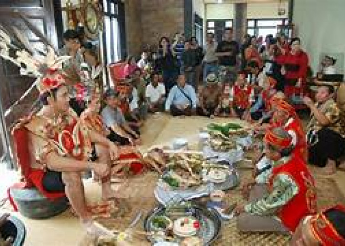 Masya Allah, Suku Indonesia Ini Laksanakan Tradisi Perkawinan Sedarah, Ini Nama Sukunya