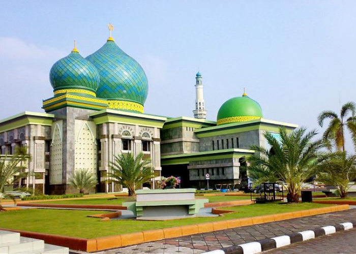 Tempat Ibadah Ikonik, Masjid Raya Agung An-Nur Riau Sebagai Wisata Religi Favorit Pelancong!