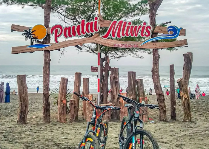 Keindahan Pantai Mliwis Kebumen, Jadi Lokasi Liburan Favorit Bersama Keluarga di Jawa Tengah