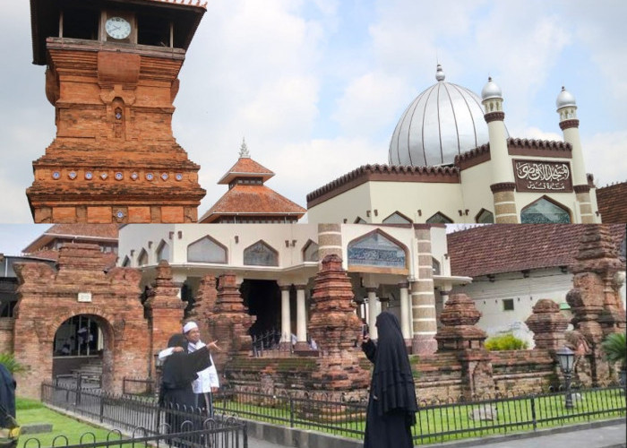 Menelusuri Jejak Sejarah Islam! Inilah Makam Sunan Kudus yang Berada di Jawa Tengah 