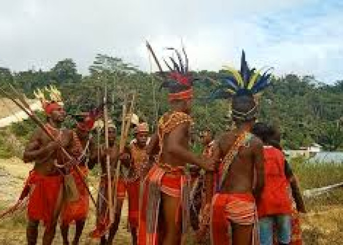 Bikin Geleng-geleng Kepala, Ini 4 Suku Berbahaya Suku yang Mendiami Pulau Papua
