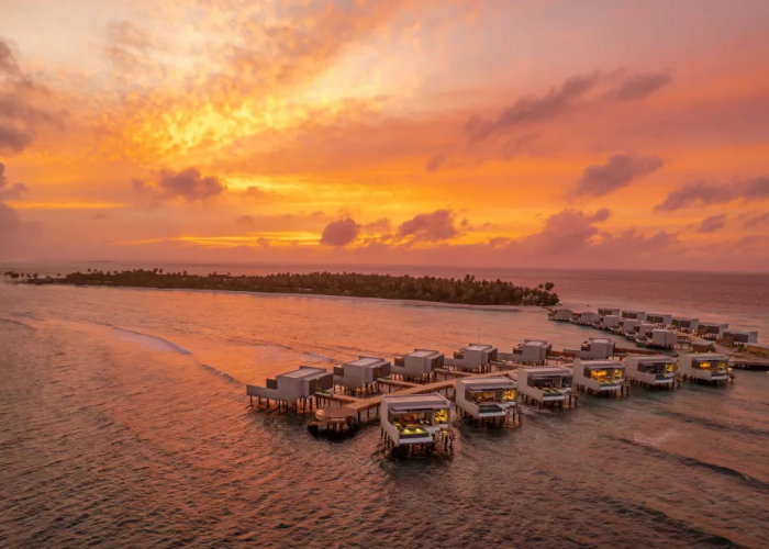 Pesona Pantai Maldives Kemantren, Surga Bagi Penikmat Senja di Lamongan yang Instagramable! 