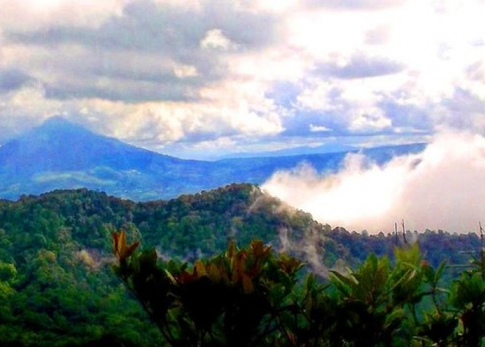 Melihat Pesona Gunung Sibualbuali, Wisata Alam Eksotis yang Wajib Untuk Dikunjungi Saat di Sumatera Utara!