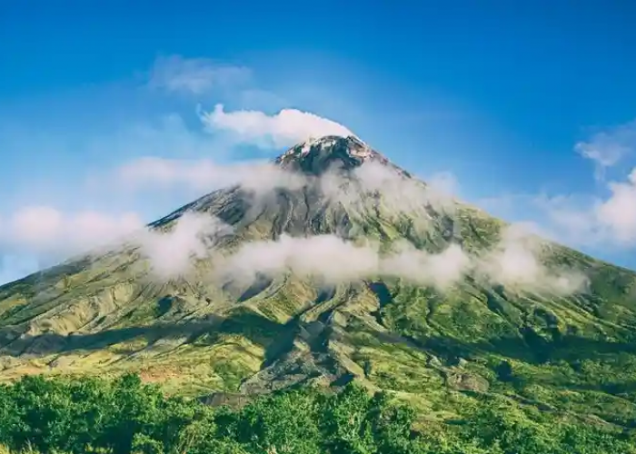 Apa yang Sebenarnya Terjadi di Gunung Sindur? Misteri yang Belum Terungkap!