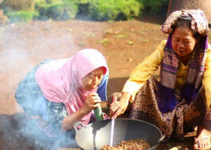 Mengapa Festival Pelang Kenidai Tetap Bertahan Hingga Saat Ini? Temukan Jawabannya!