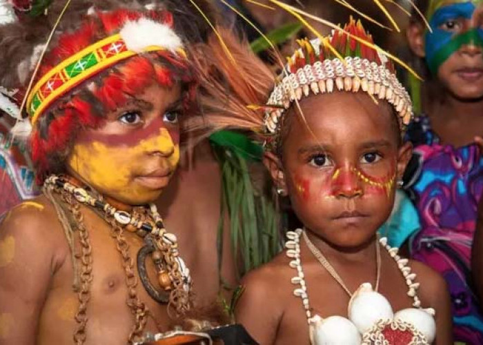 Perbedaan Suku Papua Nugini dan Papua Barat, Salahsatunya Soal Ini!