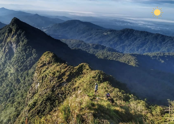 Rahasia Gunung Asing: Misteri Hilangnya Pendaki dan Desa Gaib