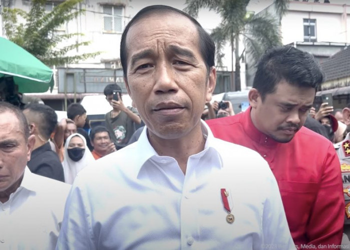 Presiden Jokowi Cek Distribusi Beras Bulog di Pasar Bakti Medan