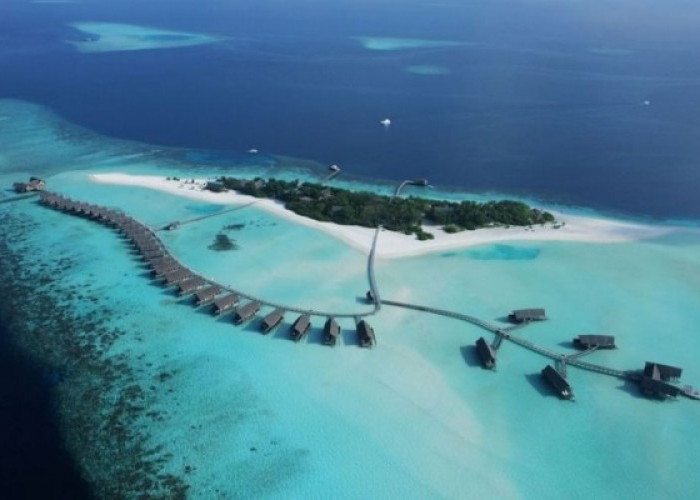 Wisata Pantai Maldives Indonesia Memukau Dunia, Ternyata Ini Keunggulannya!