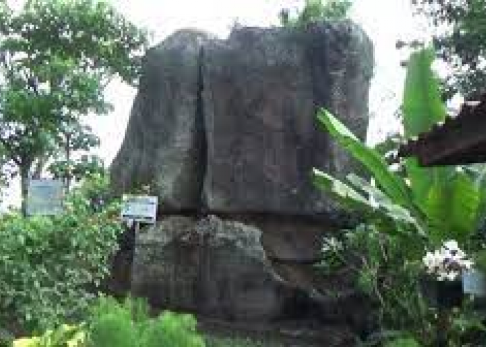 Berjarak 19 KM dari Bondowoso, Simak Kehebatan Situs Megalitik Terbesar di Indonesia Ini!
