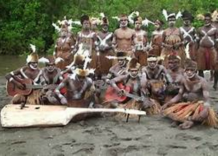Wow Ngeri! Ternyata Satu Dari 5 Suku di Tanah Papua Ada Yang Kanibal Lho!