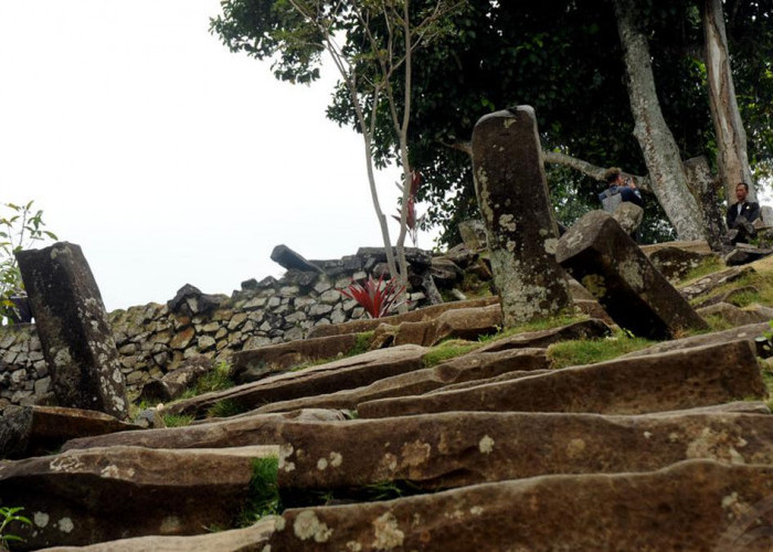 Penemuan Menakjubkan di Gunung Padang, Jadikan Gunung Padang Banyak di Datangi Para Arkeolog Dunia   