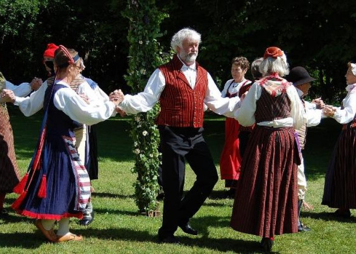 Begini Sejarah Midsummer di Eropa, Tradisi dengan Pesta Kegembiraan