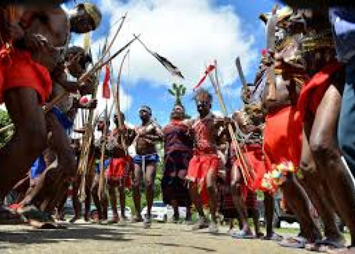 3 Suku Asli Tertua di Papua Barat