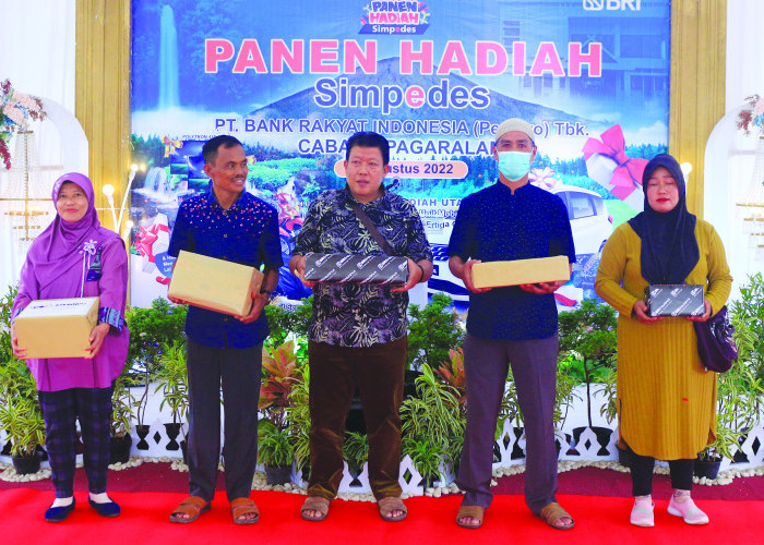 BRI Pagaralam Bagikan 16 Hadiah Simpedes 