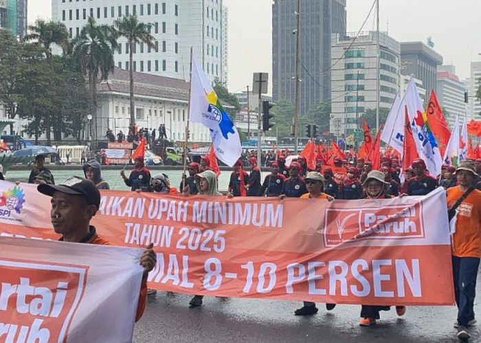 Puluhan Buruh Tolak PHK Massal dan Desak Kemnaker untuk Melakukan Perlindungan Hak Pekerja!