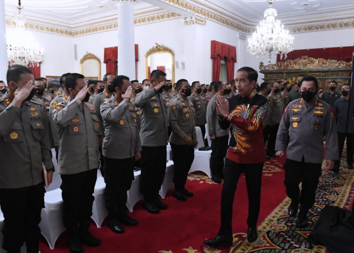 Presiden Jokowi Dorong Polri Kerja Keras Kembalikan Kepercayaan Masyarakat