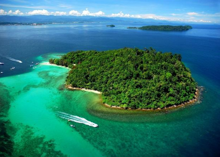 Yuk Jelajahi 5 Pulau Terluar Di Indonesia, Ternyata Memiliki Keindahan Yang Sangat Mempesona!