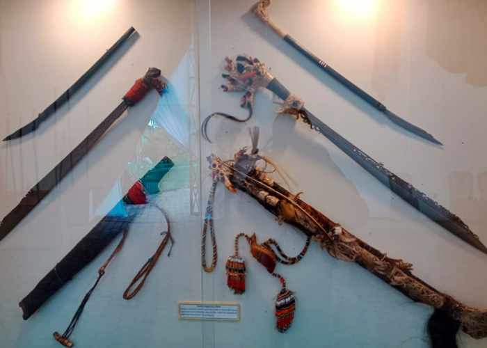 5 Senjata Mematikan Suku Dayak, Keahlian dan Ketrampilan dalam Pertahanan Tradisional