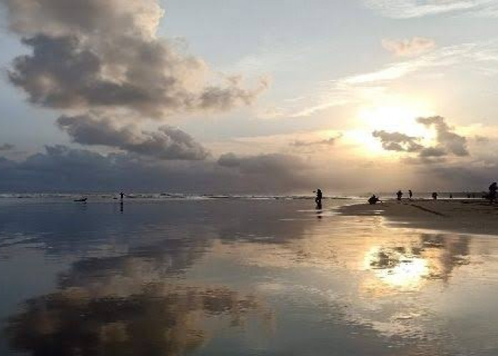 Untuk Pelancong yg Hoby Mantai, Rekomendasi Pantai di Pekalongan Ini Bisa Kamu Tuju