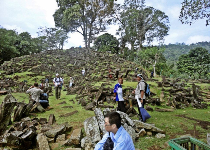 Temuan Situs Gunung Padang, Koin Kuno Mengungkap Misteri Zaman Purba Abad ke-52 SM 