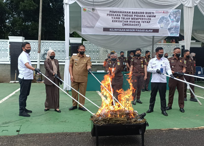 Lapas Pagar Alam Hadiri Pemusnahan Barang Bukti di Kejaksaan, Wujud Sinergi Penegakan Hukum
