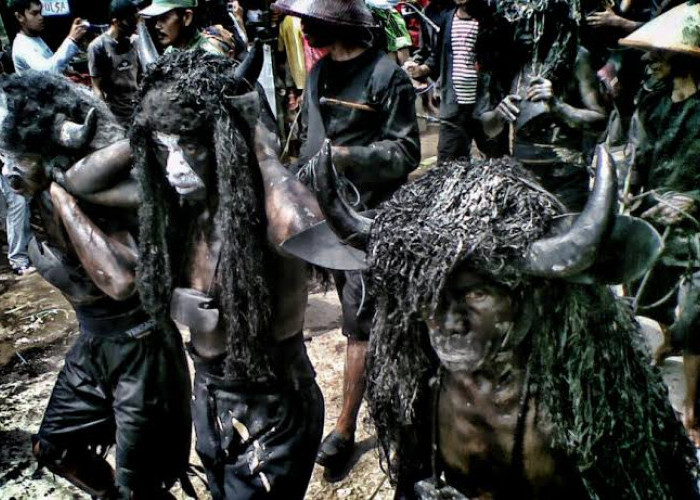 Menggalih Misteri dan Kekuatan Gaib 7 Suku Terkuat di Indonesia, No 6 Bikin Geleng-geleng