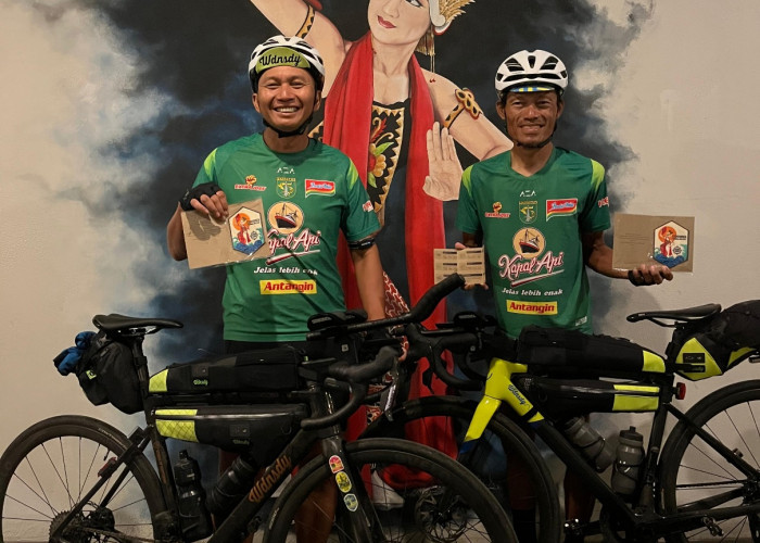 Presiden Persebaya Taklukkan Bentang Jawa 2025, Bersepeda 1.500 KM dari Pantai Carita Banten ke Banyuwangi