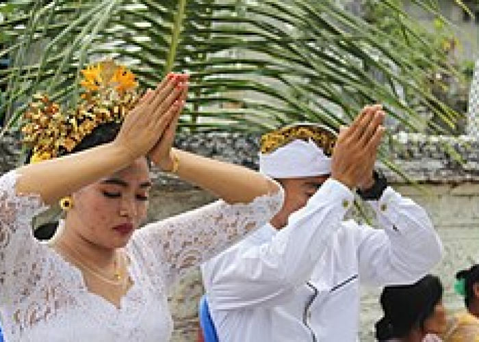 Mengapa Agama Hindu Bali Begitu Kental dengan Tradisi? Temukan Jawabannya!