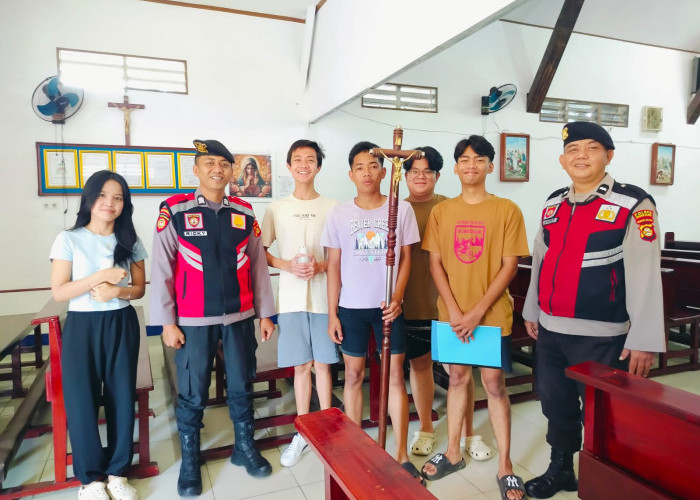 Patroli Perintis Presisi Polres Pagaralam Pastikan Keamanan Gereja Jelang Natal 2025