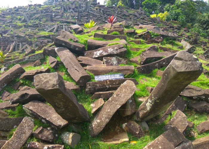 Tertua di Dunia, Ini Peninggalan Kuno yang Ditemukan di Situs Gunung Padang?