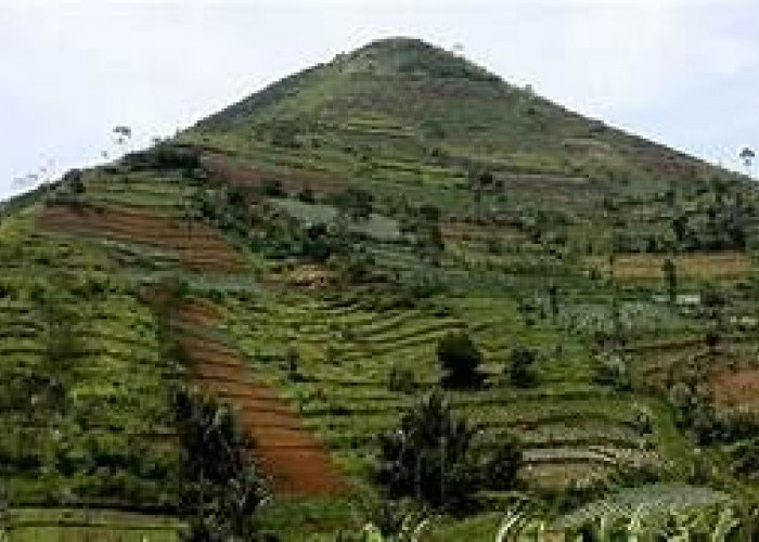Arkeolog Dunia Penasaran Untuk Mengungkap Fakta Situs Gunung Padang! Begini Penjelasannya