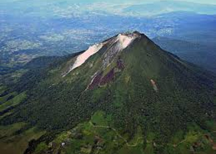 Misteri Gunung Sinabung, Keajaiban Spiritual di Puncak Yang Memiliki Daya Tarik Magis  