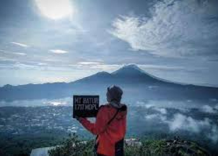 Mengintip Kealamian Gunung Batur, Dataran Tinggi Bali yang Diselimuti Aura Magis Dijamin Bikin Merinding!