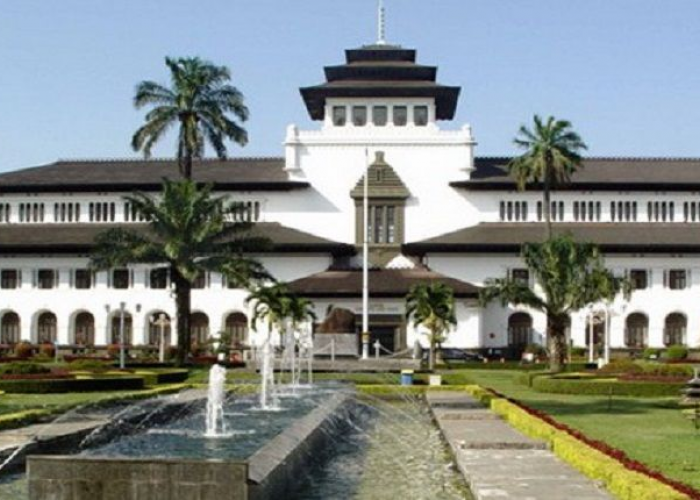 Sejarah Gedung Sate: Ikon Arsitektur dan Kebanggaan Kota Bandung