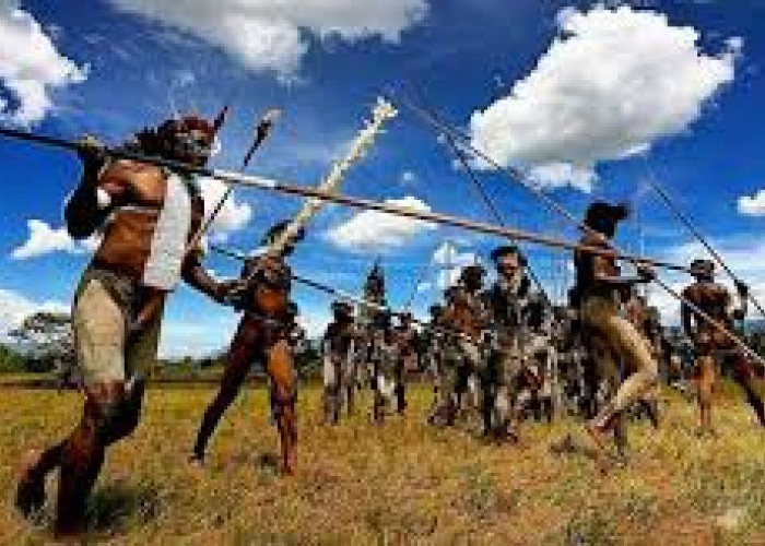 Ini 5 Suku Papua yang Terkenal Karena Keunikannya