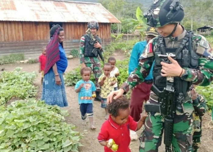 Anjangsana Prajurit Satgas di Papua ke Kepala Kampung, Ternyata Ini Tujuannya