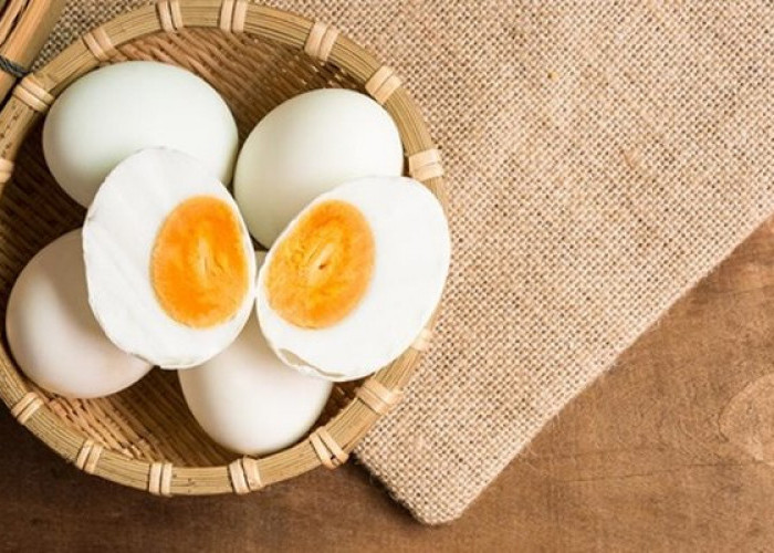 Wajib Tau! Inilah Peran Penting Telur Asin yang Mampu Jaga Metabolisme Tubuh 