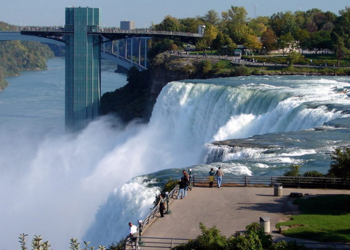 Fakta Menarik! Inilah Keunikan Air Terjun Niagara yang Harus Kamu Tau 