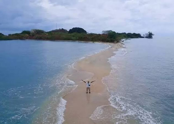Wisata Pantai Sumatera Selatan yang Tak Kalah Eksotis!