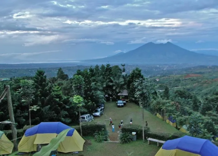 Serunya Liburan di Alam Bebas, 5 Lokasi Camping Aman di Bogor yang Punya Pemandangan Mempesona!