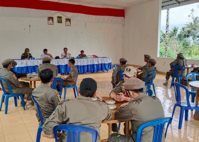 Rapat Koordinasi Awal Tahun membahas Peran Pol PP Desa