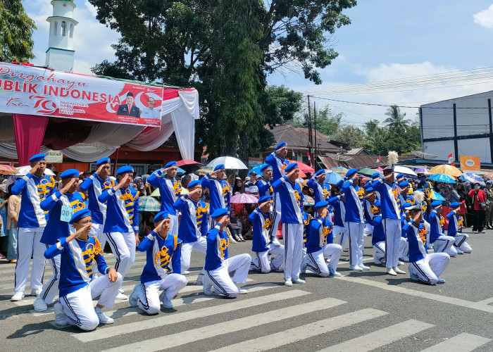 Tunjukkan Aksi Terbaik, SMA Negeri 3 Tampil Memukau di Depan Panggung Kehormatan